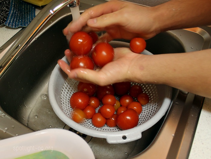 tomaten waschen